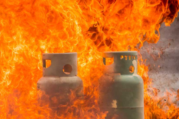 फट सकता है आप के घर का भी सिलेंडर , पर ये करके बचा सकते है खुद को।